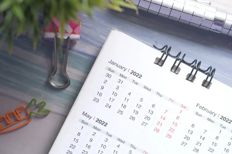 2022 calendar on desk