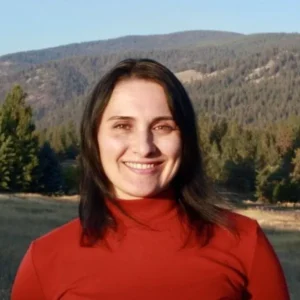 priya loess outdoors in nature smiling